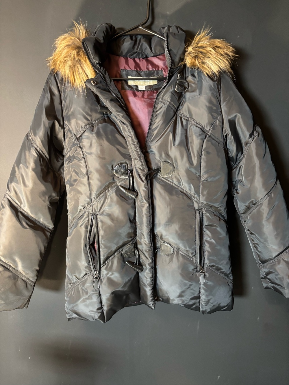 Liz Claiborne Black Puffer Ski Jacket with Faux Fur Trim-medium